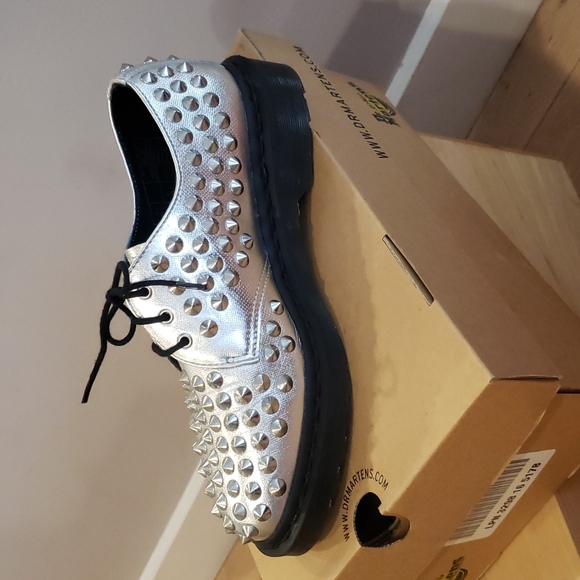 Like new rare w/box Harlen studded silver spikes Dr Martens sz 8 - Picture 5 of 9
